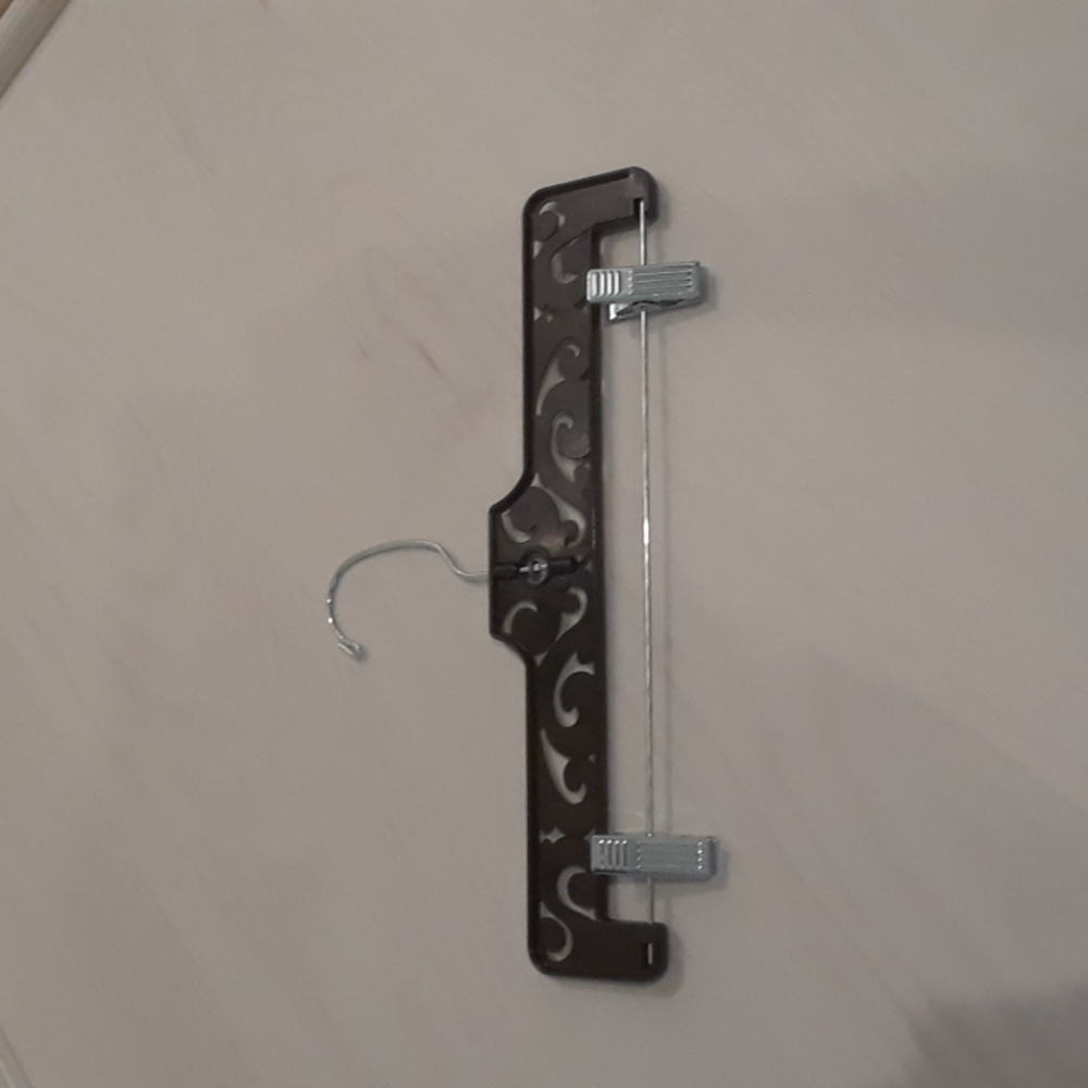 Boutique pants or skirt hangers